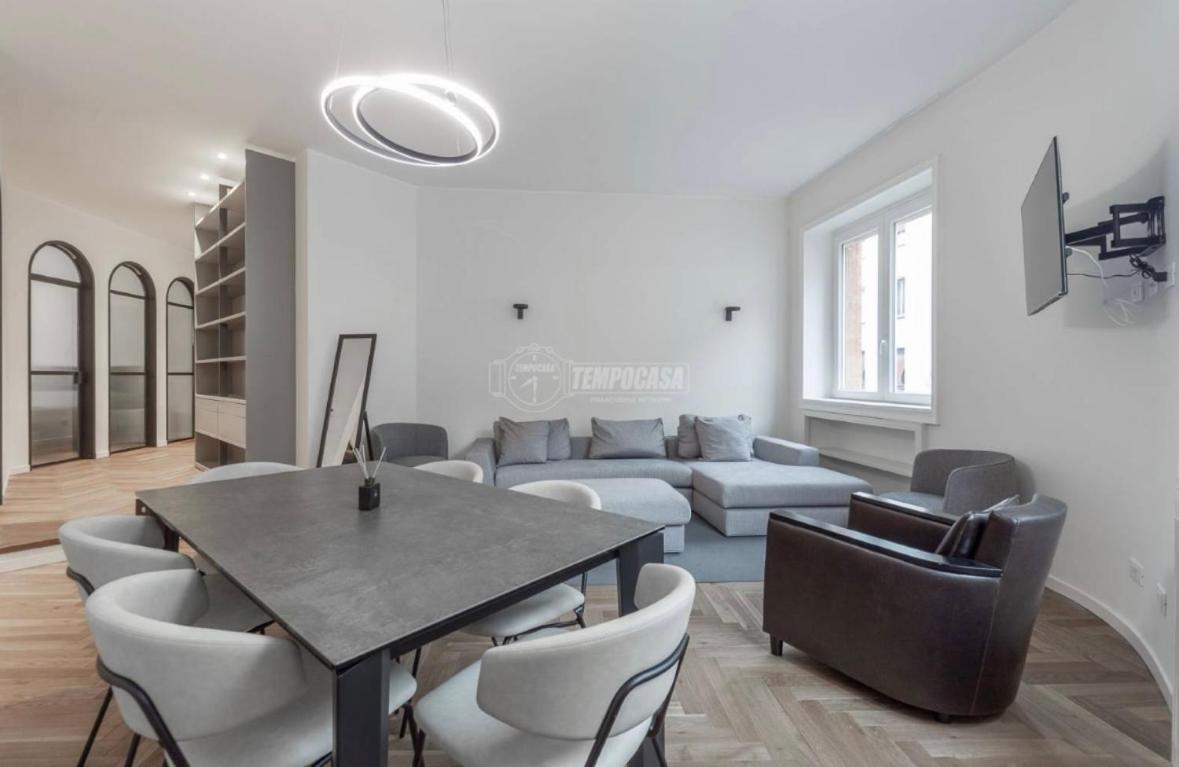 Milano: bellissimo appartamento in pieno centro Esterno foto